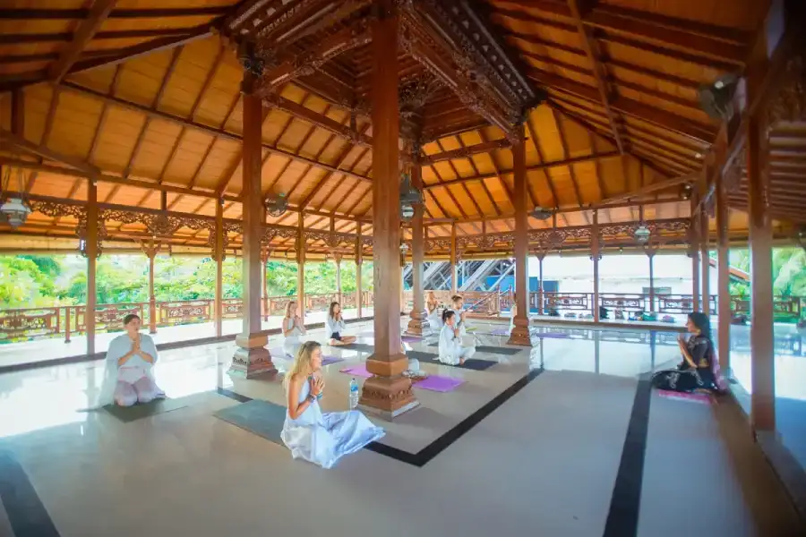 Acro Yoga Teacher Training In Bali | Certified Acro Yoga Course
