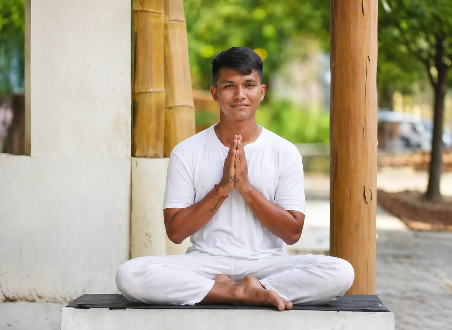 Philosophy and Pranayama teacher Yogi Azmi