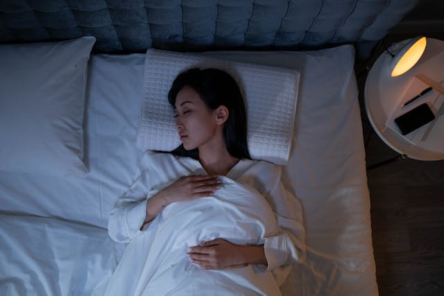 Women Sleeping Dreaming Women sleeping
